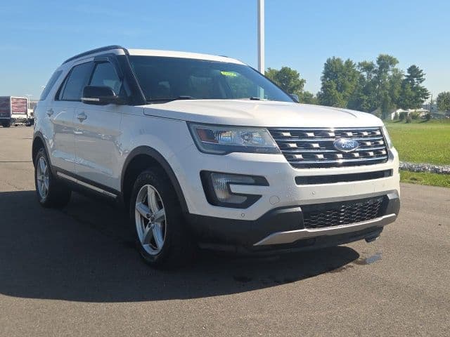 2016 Ford Explorer XLT — photo 1 of 41