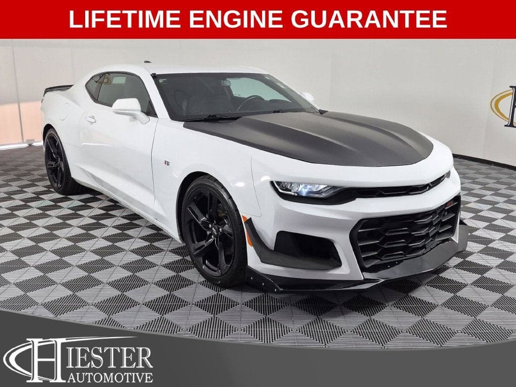 2021 Chevrolet Camaro 1LT — photo 1 of 5