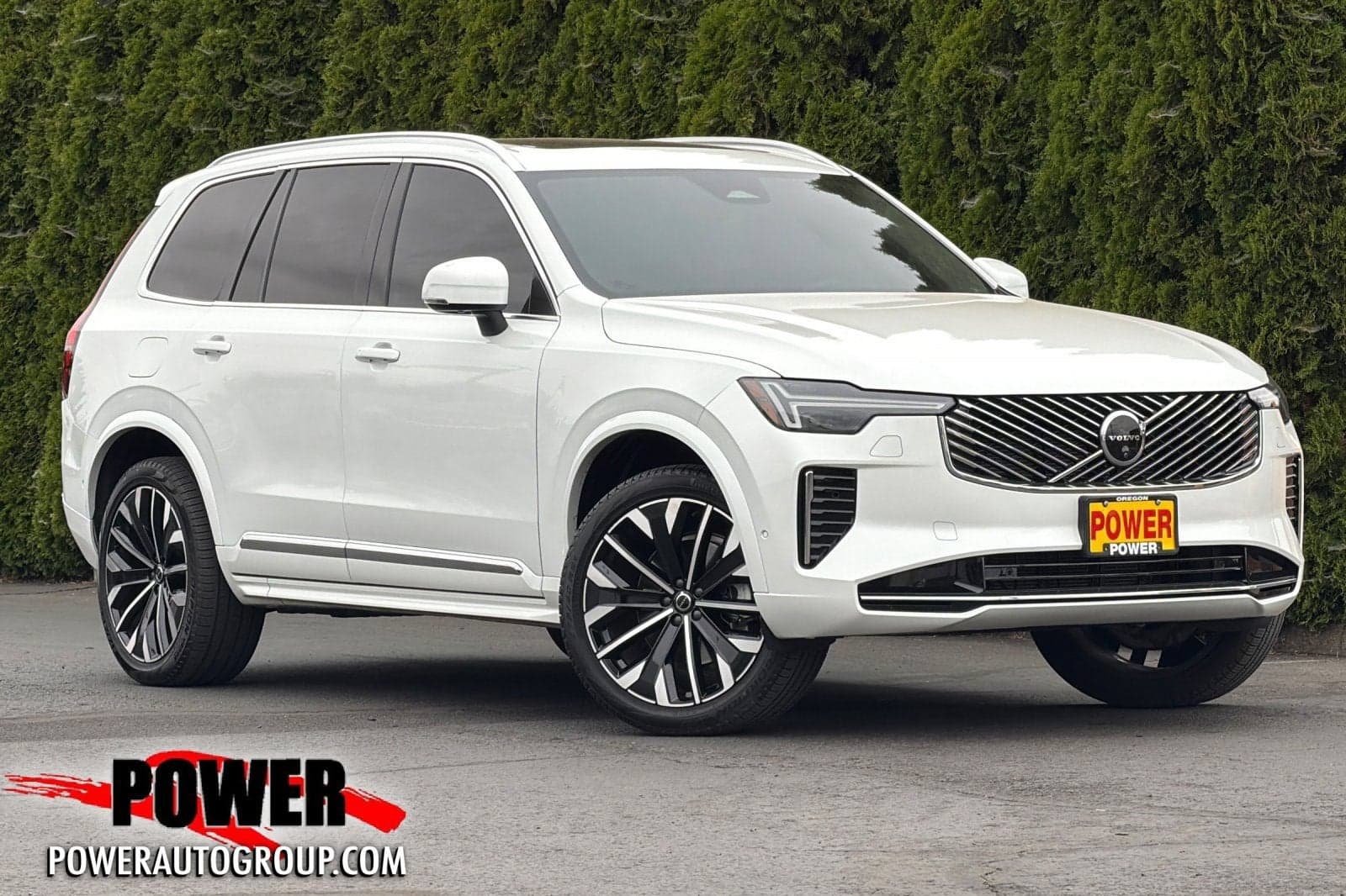 2025 Volvo XC90 Plus — photo 1 of 30