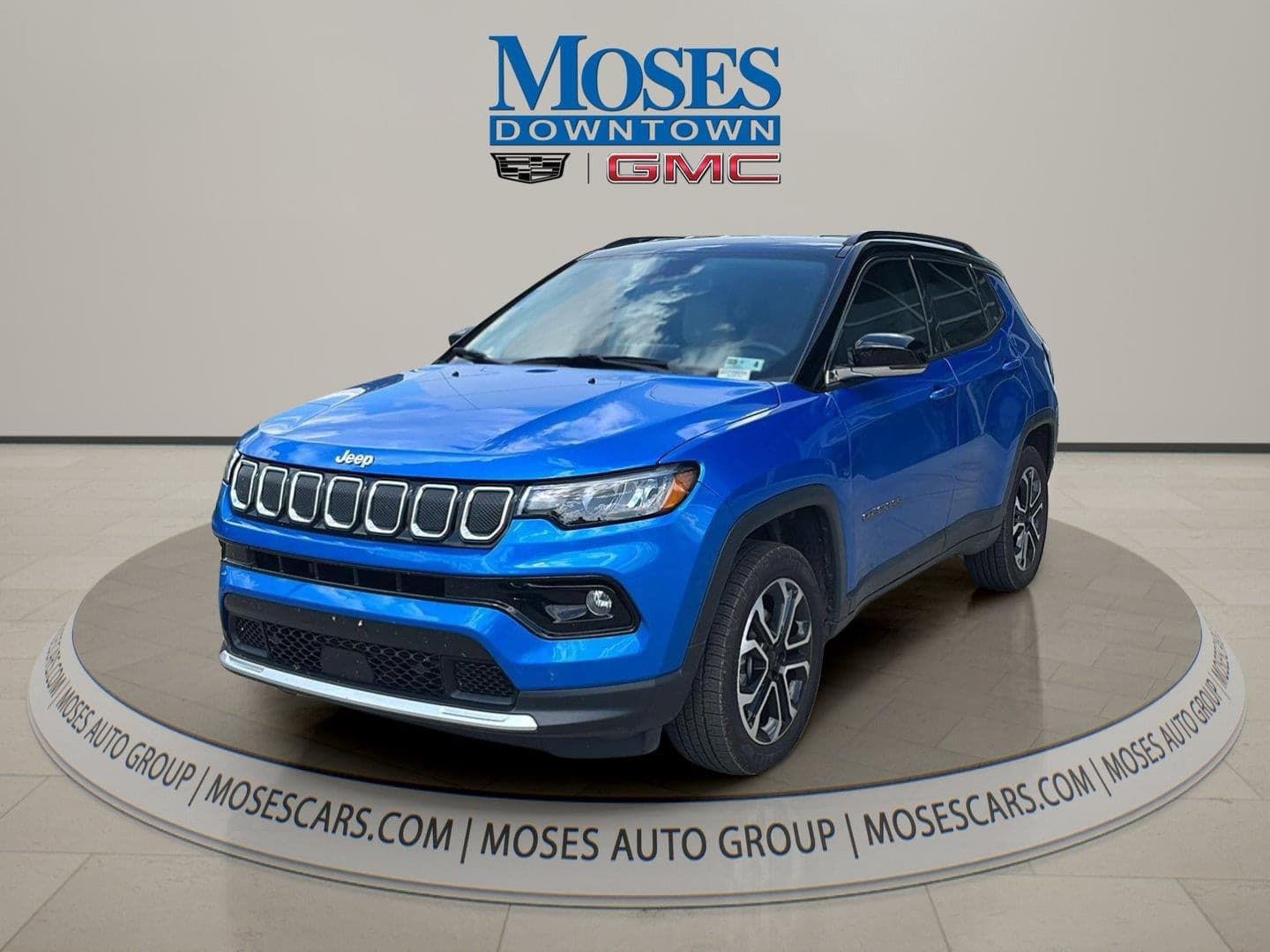 2022 Jeep Compass Limited — photo 1 of 9