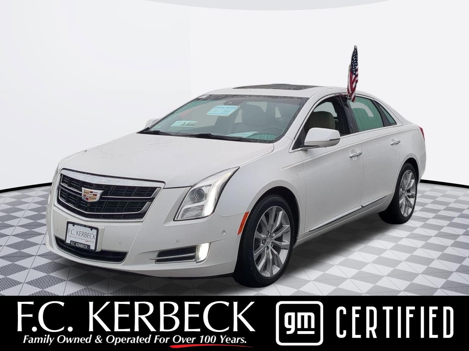 2016 Cadillac XTS Luxury Collection — photo 1 of 32