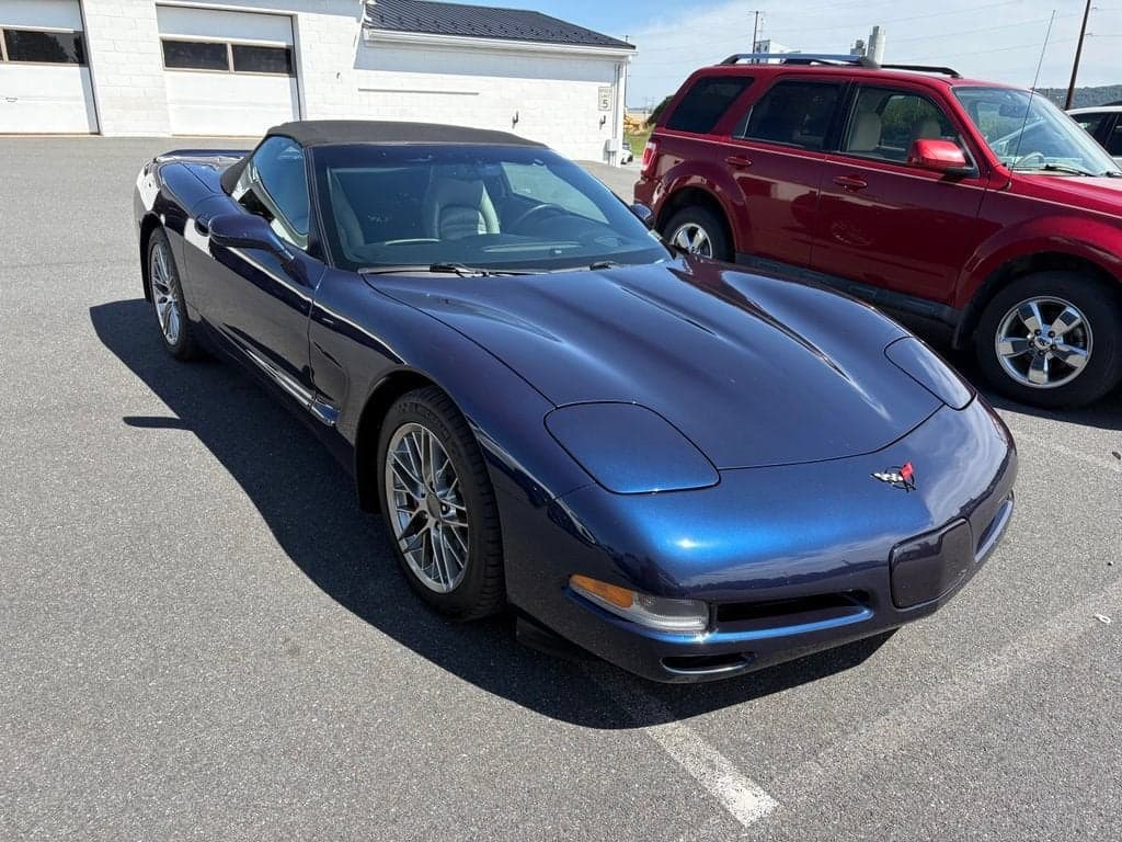 2000 Chevrolet Corvette Base — photo 1 of 8