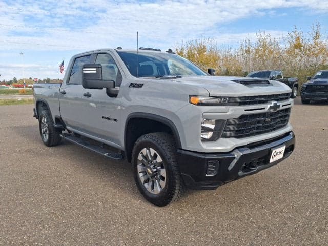 2024 Chevrolet Silverado 2500HD Custom — photo 1 of 5