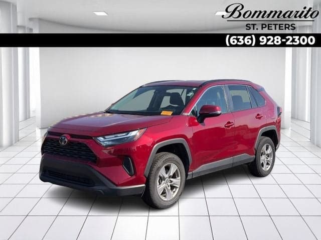2025 Toyota RAV4 XLE — photo 1 of 5