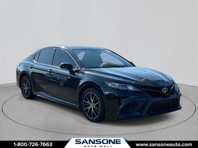 2022 Toyota Camry SE — photo 1 of 31