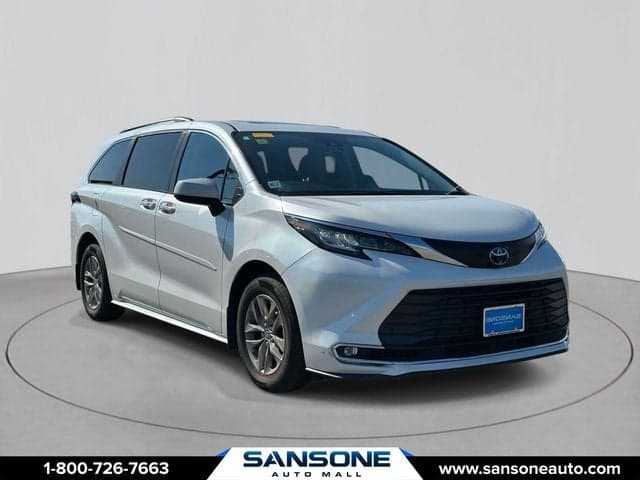 2023 Toyota Sienna XLE 7 Passenger — photo 1 of 33