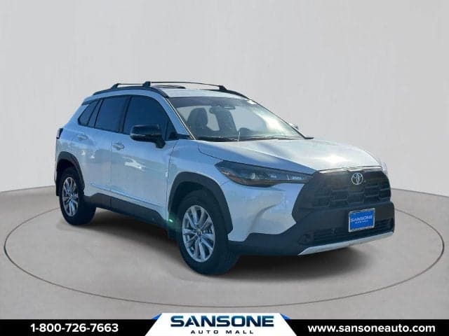 2026 Toyota Corolla Cross LE — photo 1 of 5
