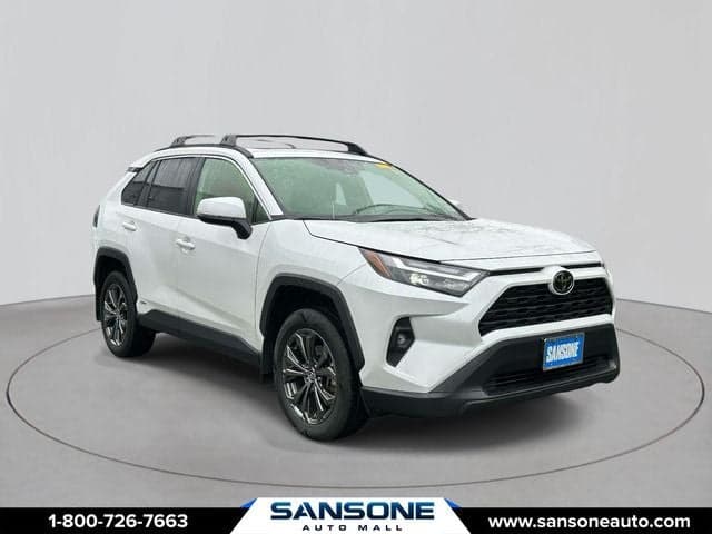 2025 Toyota RAV4 Hybrid XLE Premium — photo 1 of 31