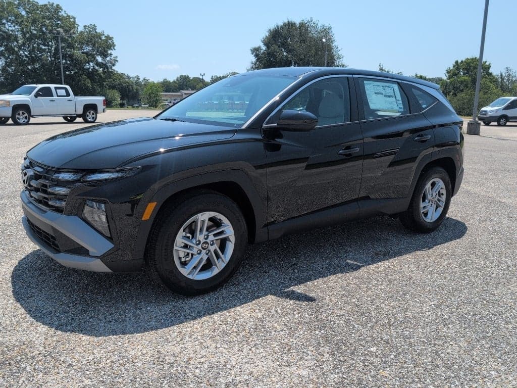 2026 Hyundai Tucson SE — photo 1 of 17