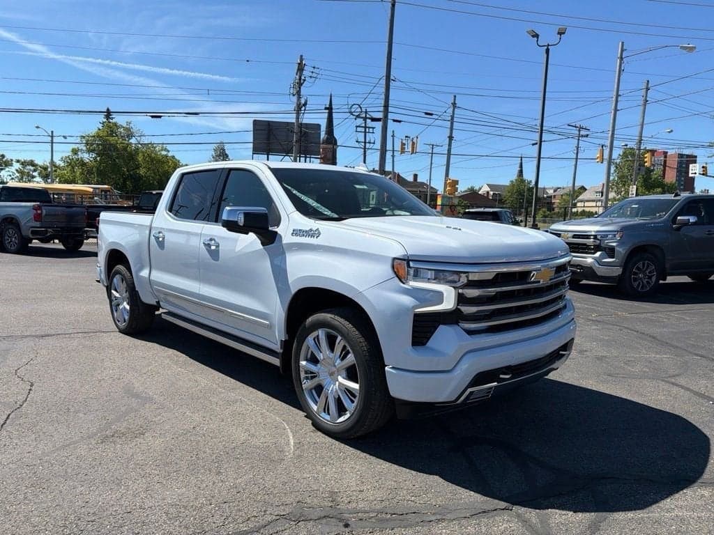 2026 Chevrolet Silverado 1500 High Country — photo 1 of 40