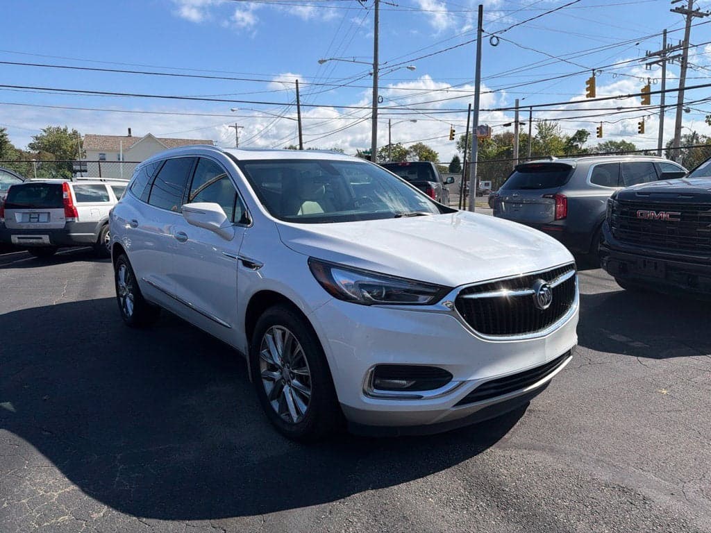 2019 Buick Enclave Essence — photo 1 of 41