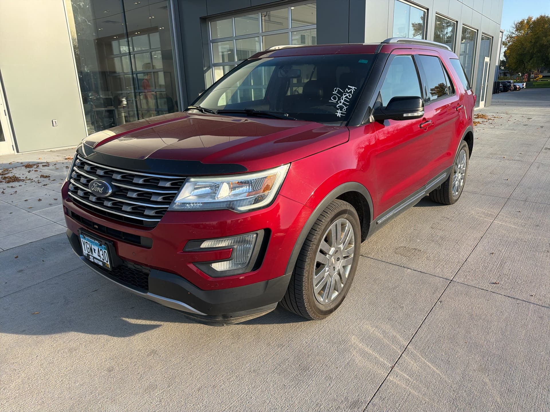 2016 Ford Explorer XLT — photo 1 of 5