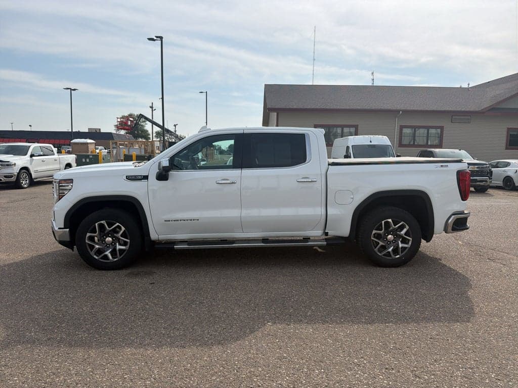 2024 GMC Sierra 1500 SLT — photo 1 of 16