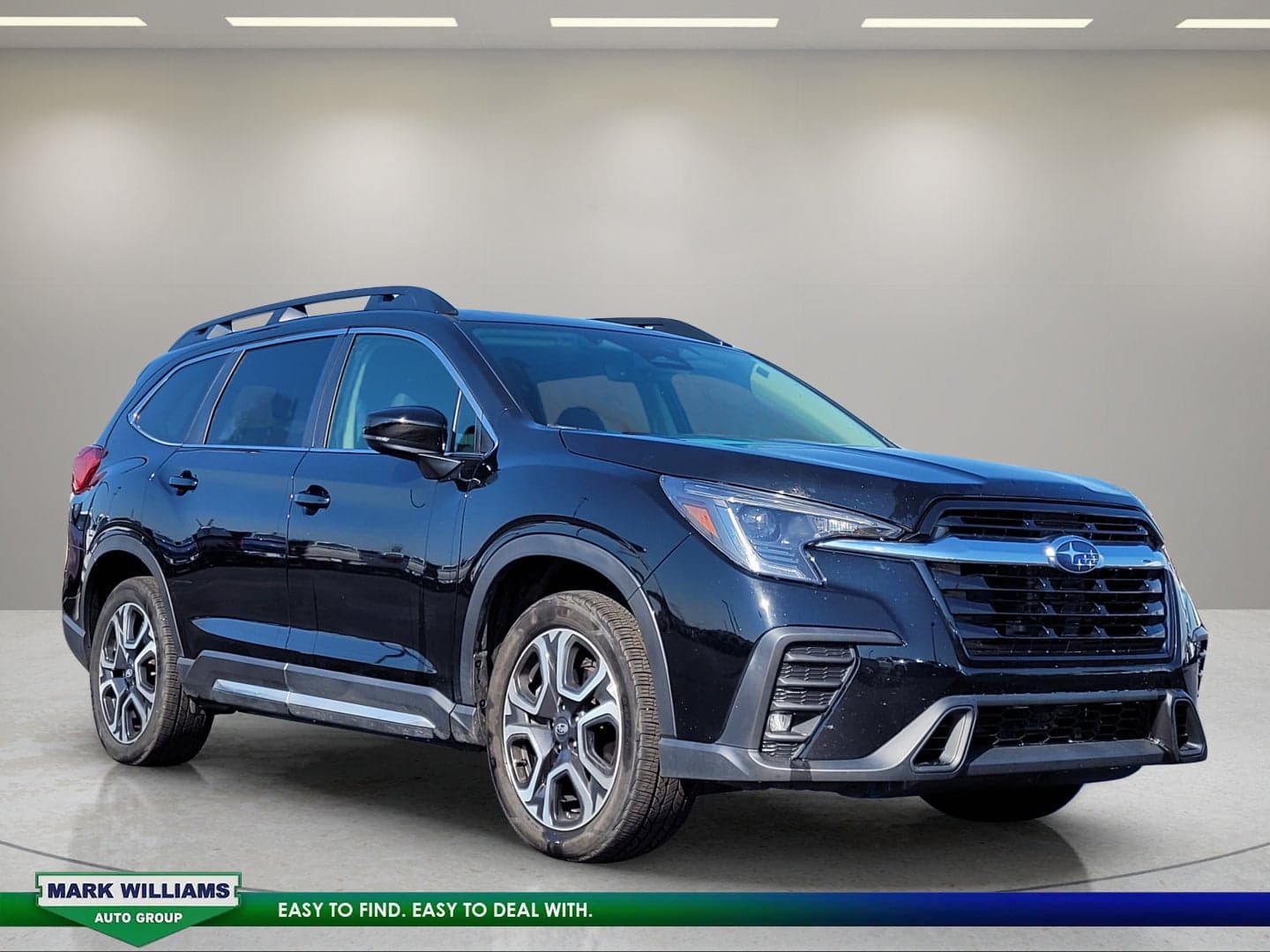 2024 Subaru Ascent Limited — photo 1 of 11
