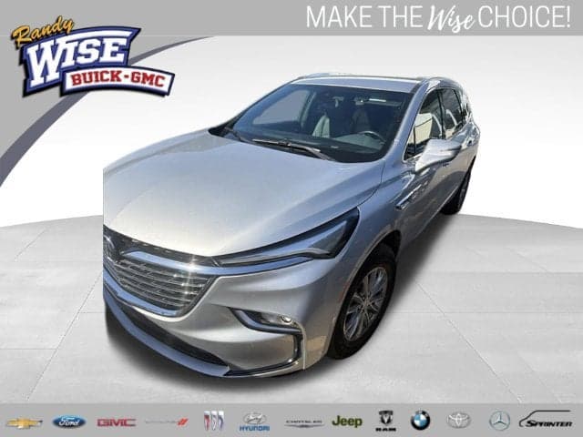 2022 Buick Enclave Essence — photo 1 of 5