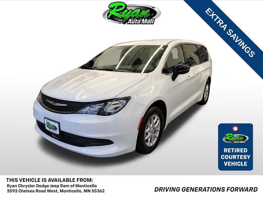2026 Chrysler Voyager LX — photo 1 of 30
