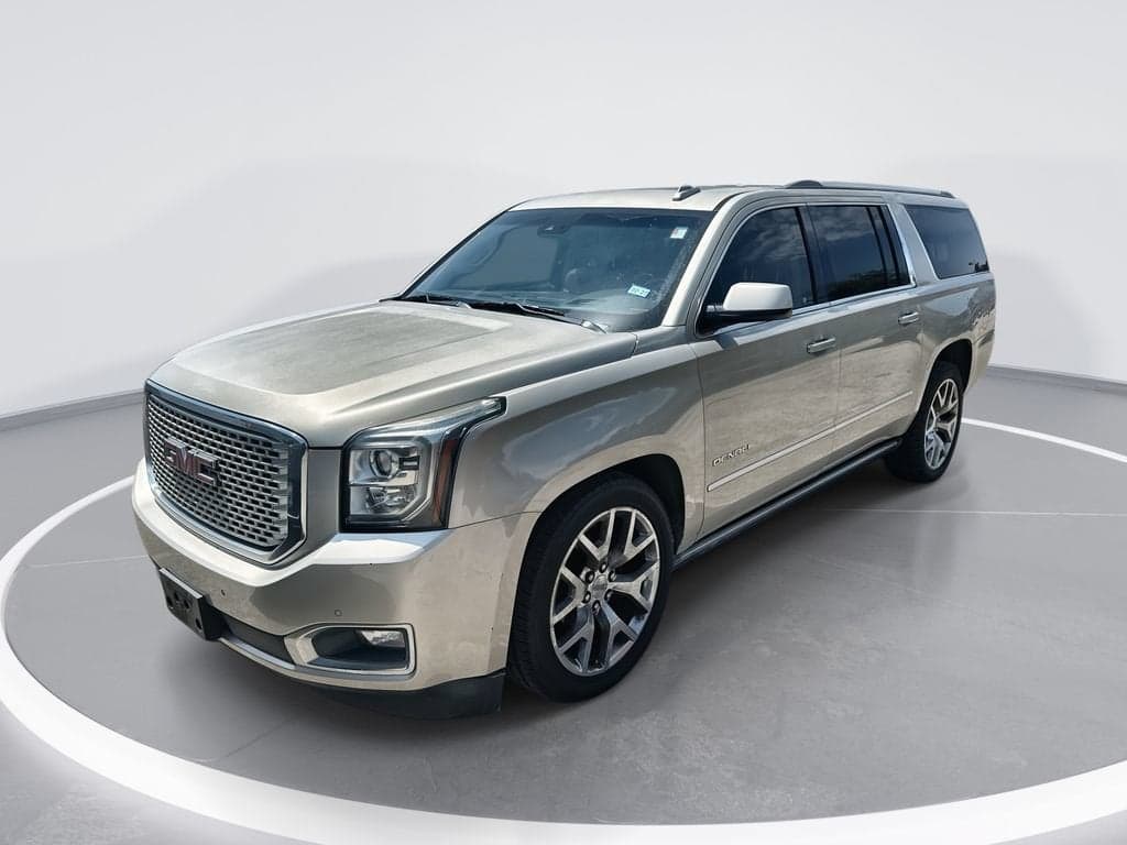 2016 GMC Yukon XL Denali — photo 1 of 12