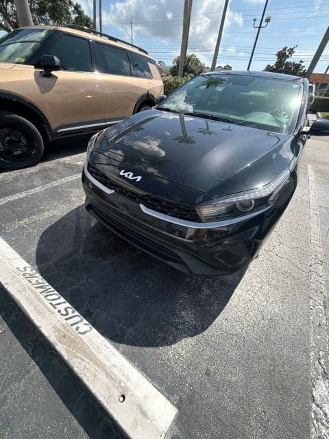 2024 Kia Forte LXS — photo 1 of 5
