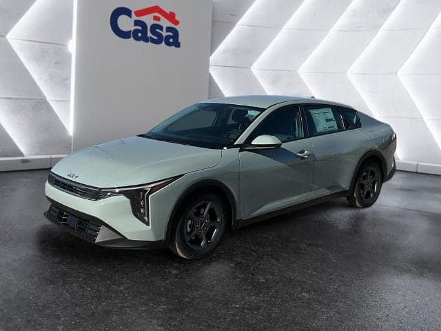 2026 Kia K4 LXS — photo 1 of 5