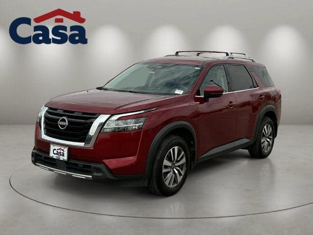 2023 Nissan Pathfinder SL — photo 1 of 5