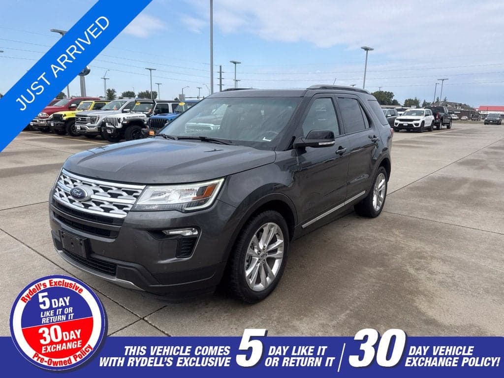 2018 Ford Explorer XLT — photo 1 of 5