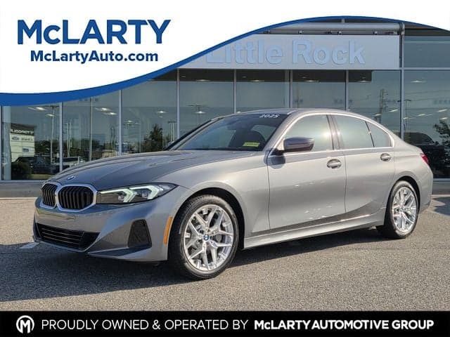 2025 BMW 3 Series 330i — photo 1 of 43
