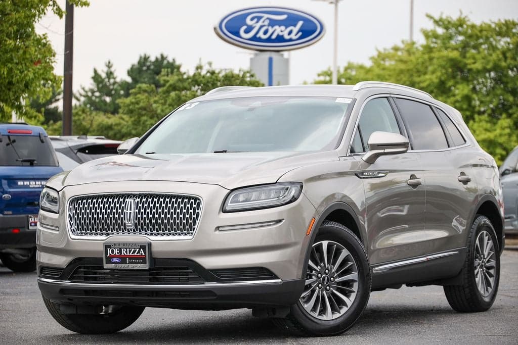 2023 Lincoln Nautilus Standard — photo 1 of 41