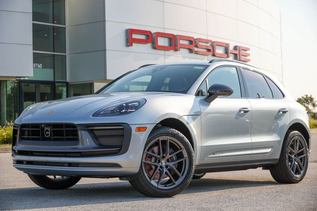 2026 Porsche Macan T — photo 1 of 65