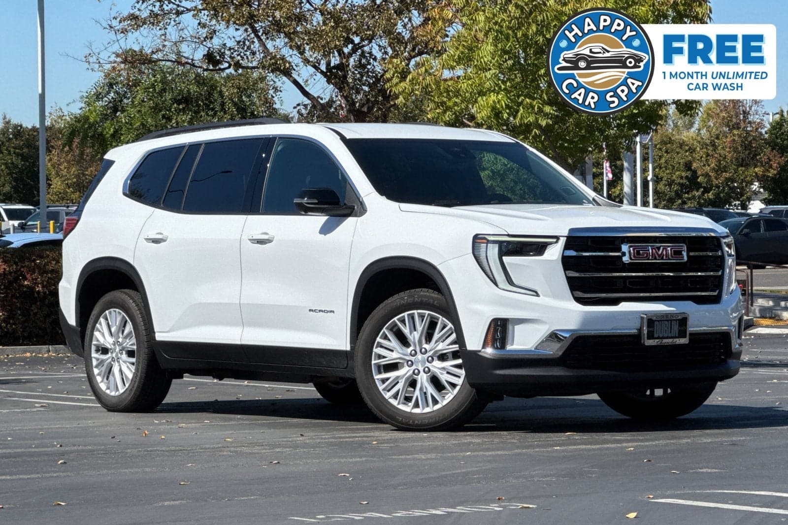2026 GMC Acadia FWD Elevation — photo 1 of 5