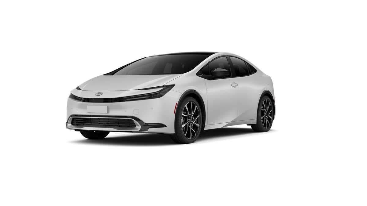 2027 Toyota Prius Plug-In Hybrid XSE Premium — photo 1 of 5