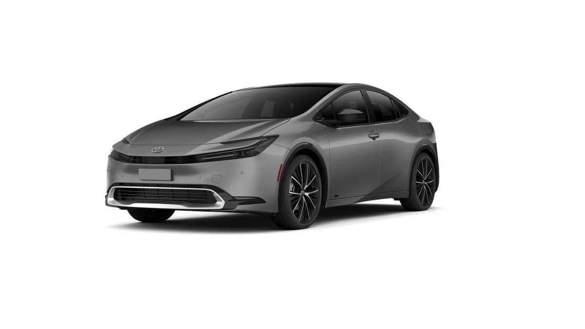 2027 Toyota Prius XLE — photo 1 of 5
