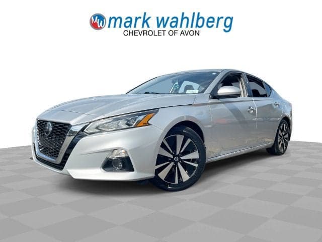 2020 Nissan Altima Base — photo 1 of 5