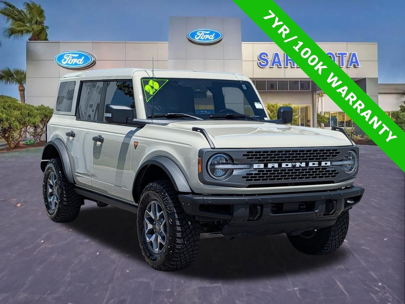 2025 Ford Bronco Badlands — photo 1 of 35