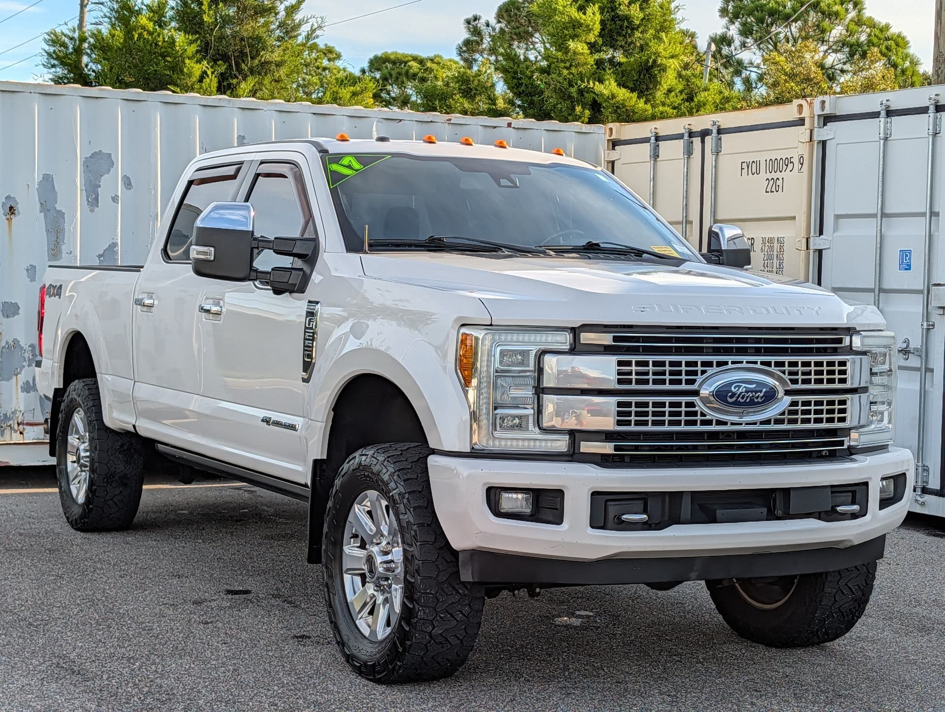 2017 Ford Super Duty F-250 SRW Platinum — photo 1 of 8