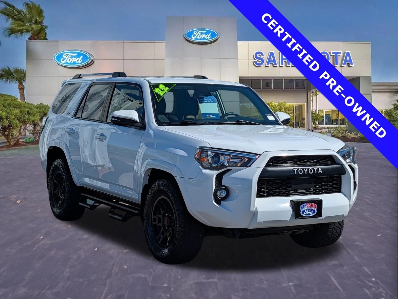 2022 Toyota 4Runner SR5 Premium — photo 1 of 5