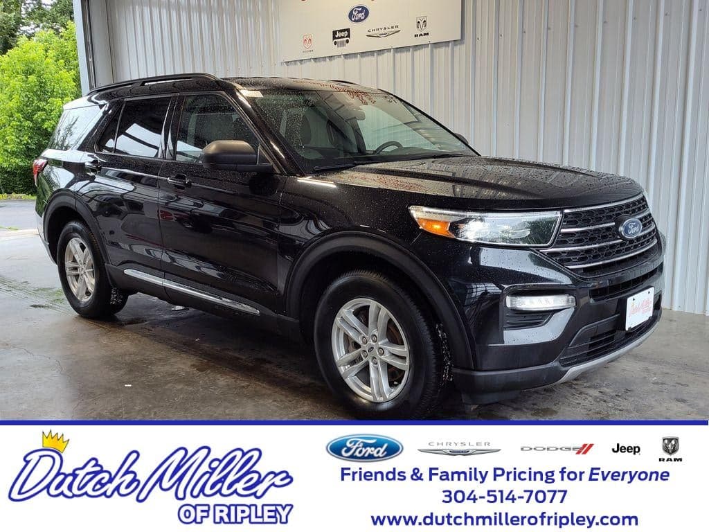 2023 Ford Explorer XLT — photo 1 of 27