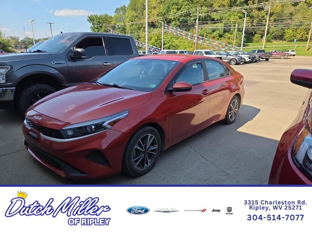 2023 Kia Forte LXS — photo 1 of 5