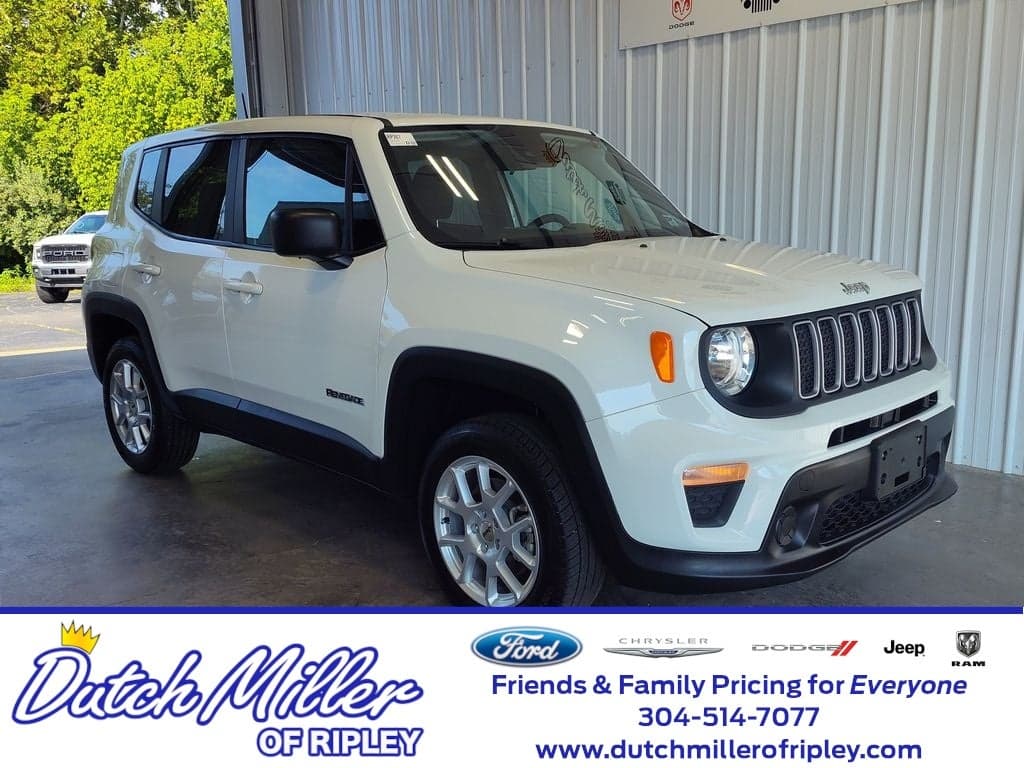 2023 Jeep Renegade Latitude — photo 1 of 28