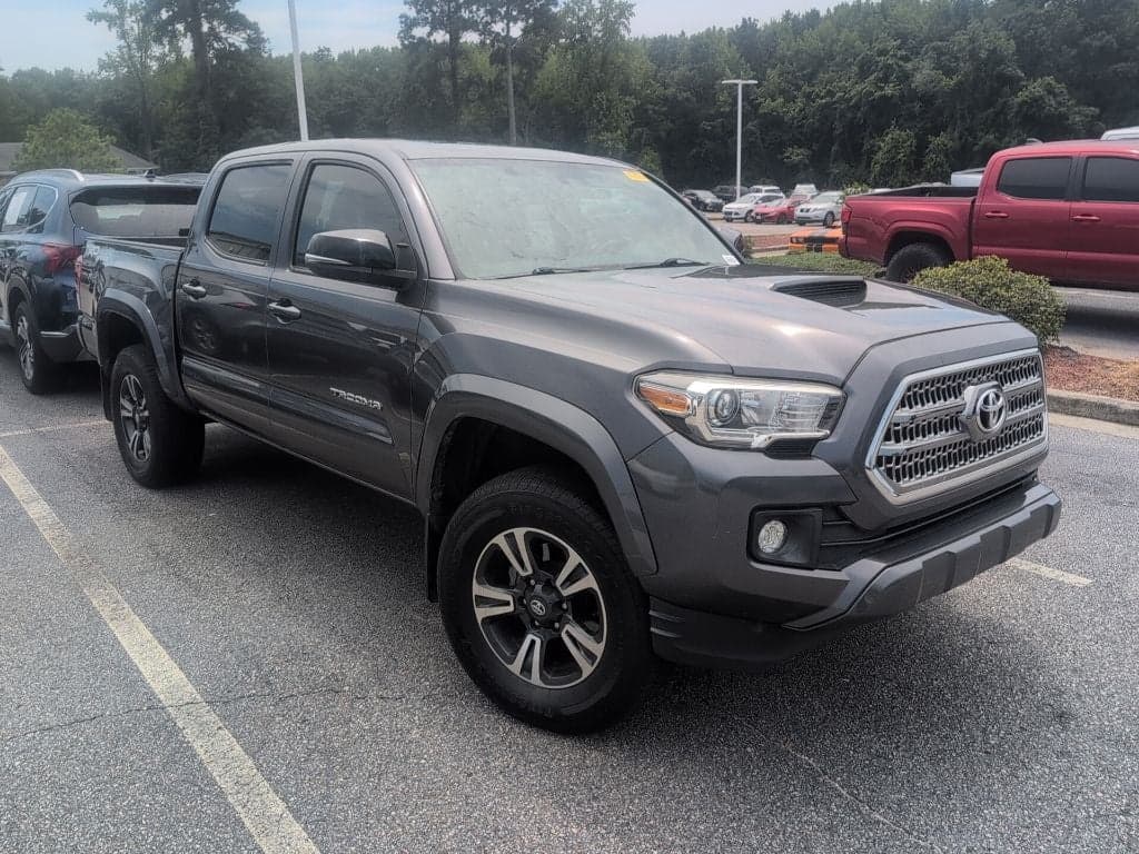2017 Toyota Tacoma TRD Sport V6 — photo 1 of 2