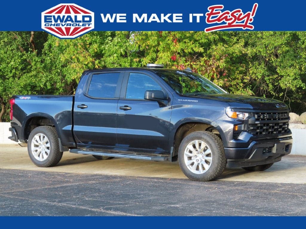2023 Chevrolet Silverado 1500 Custom — photo 1 of 5