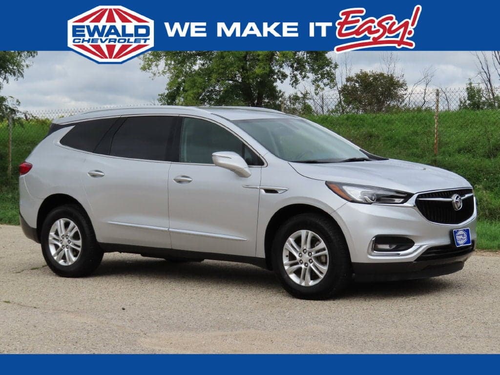 2020 Buick Enclave Essence — photo 1 of 10