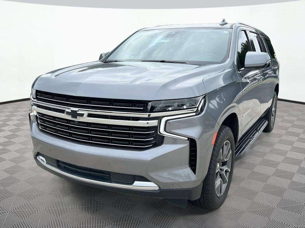2021 Chevrolet Suburban LT — photo 1 of 51