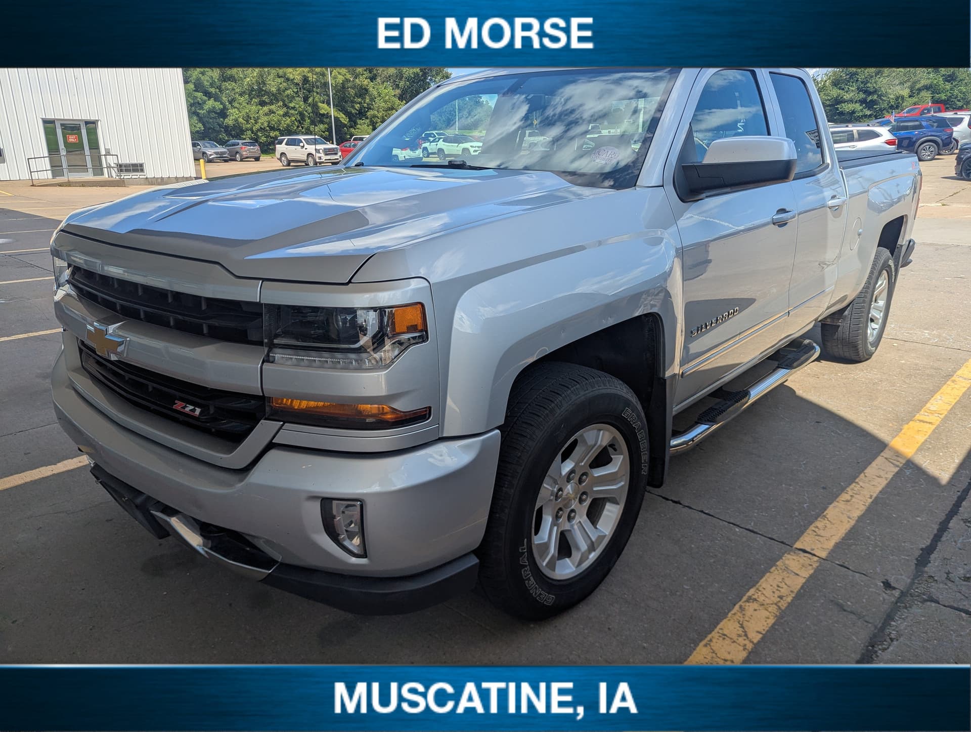 2017 Chevrolet Silverado 1500 LT — photo 1 of 17