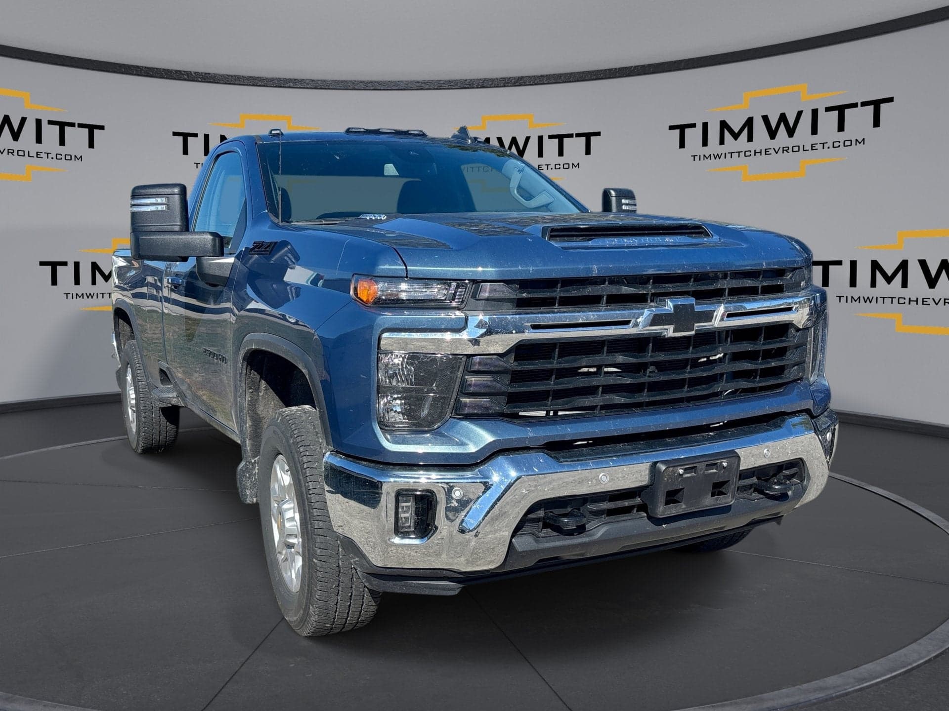 2025 Chevrolet Silverado 2500HD LT — photo 1 of 2