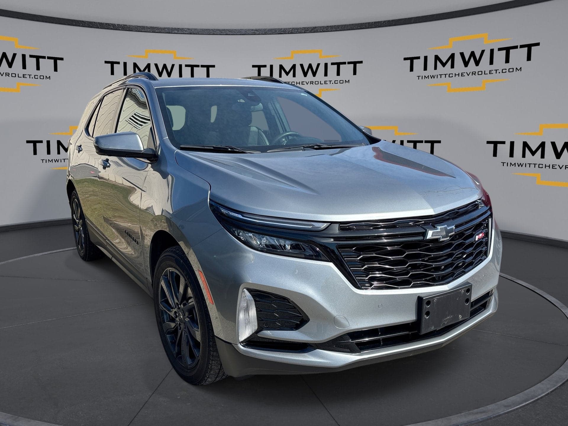 2024 Chevrolet Equinox RS — photo 1 of 2