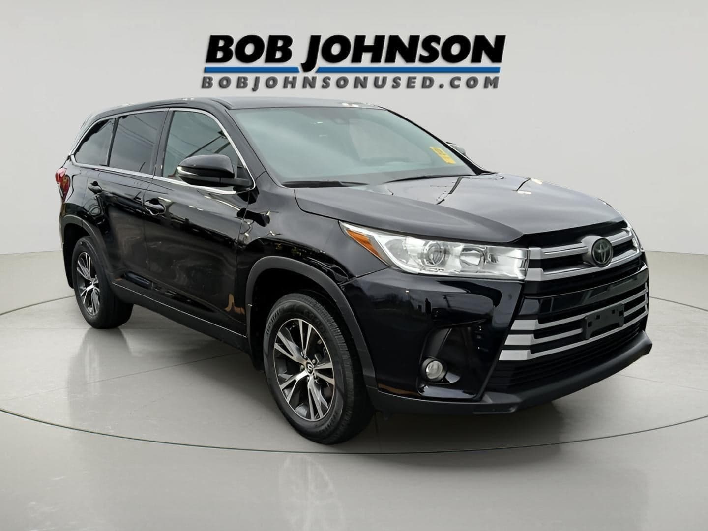 2019 Toyota Highlander LE Plus — photo 1 of 33