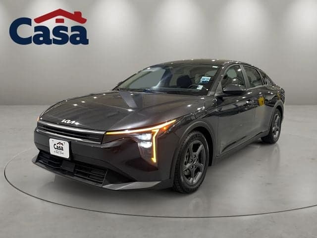 2025 Kia K4 LXS — photo 1 of 36