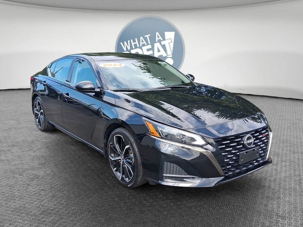 2024 Nissan Altima 2.5 SR — photo 1 of 19