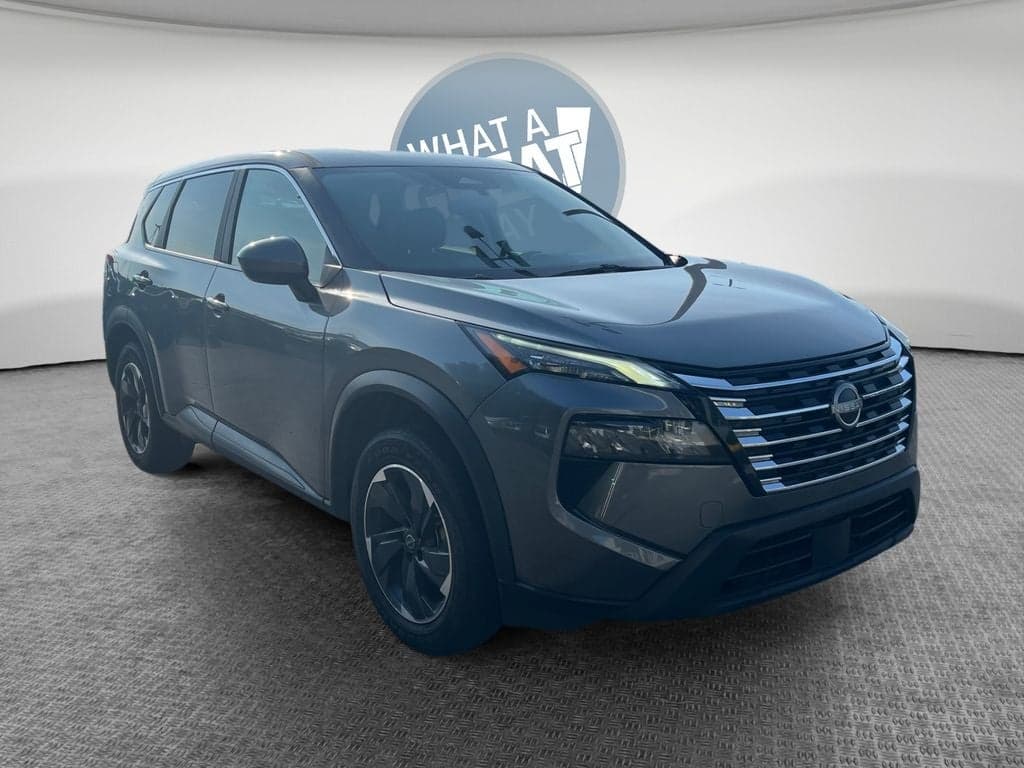 2025 Nissan Rogue SV — photo 1 of 23
