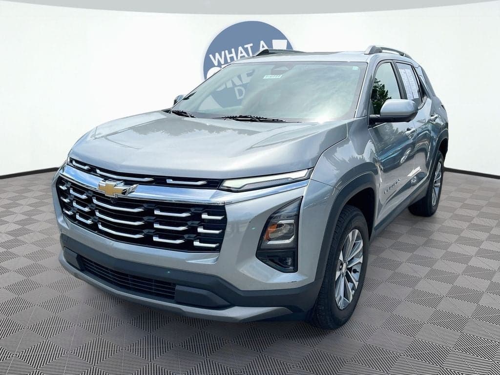 2025 Chevrolet Equinox LT — photo 1 of 46